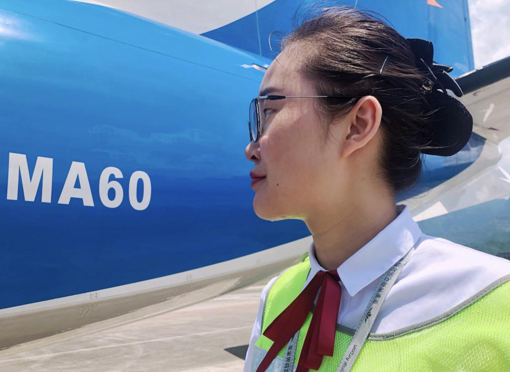 確保旅客順暢出行，機(jī)場一線職工高溫堅守！